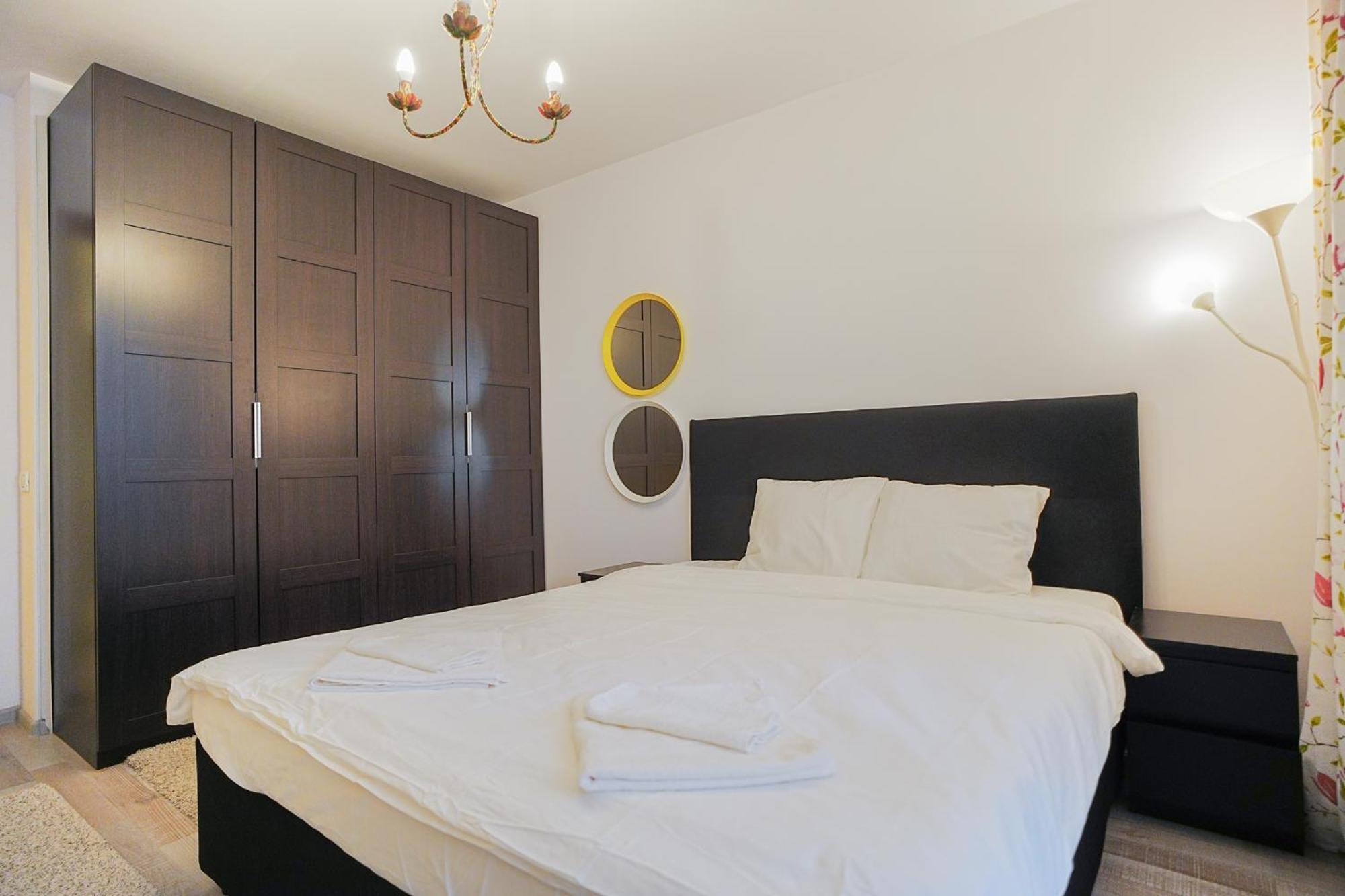 Hideaway Near Parliament Building Apartment Bukares Bagian luar foto