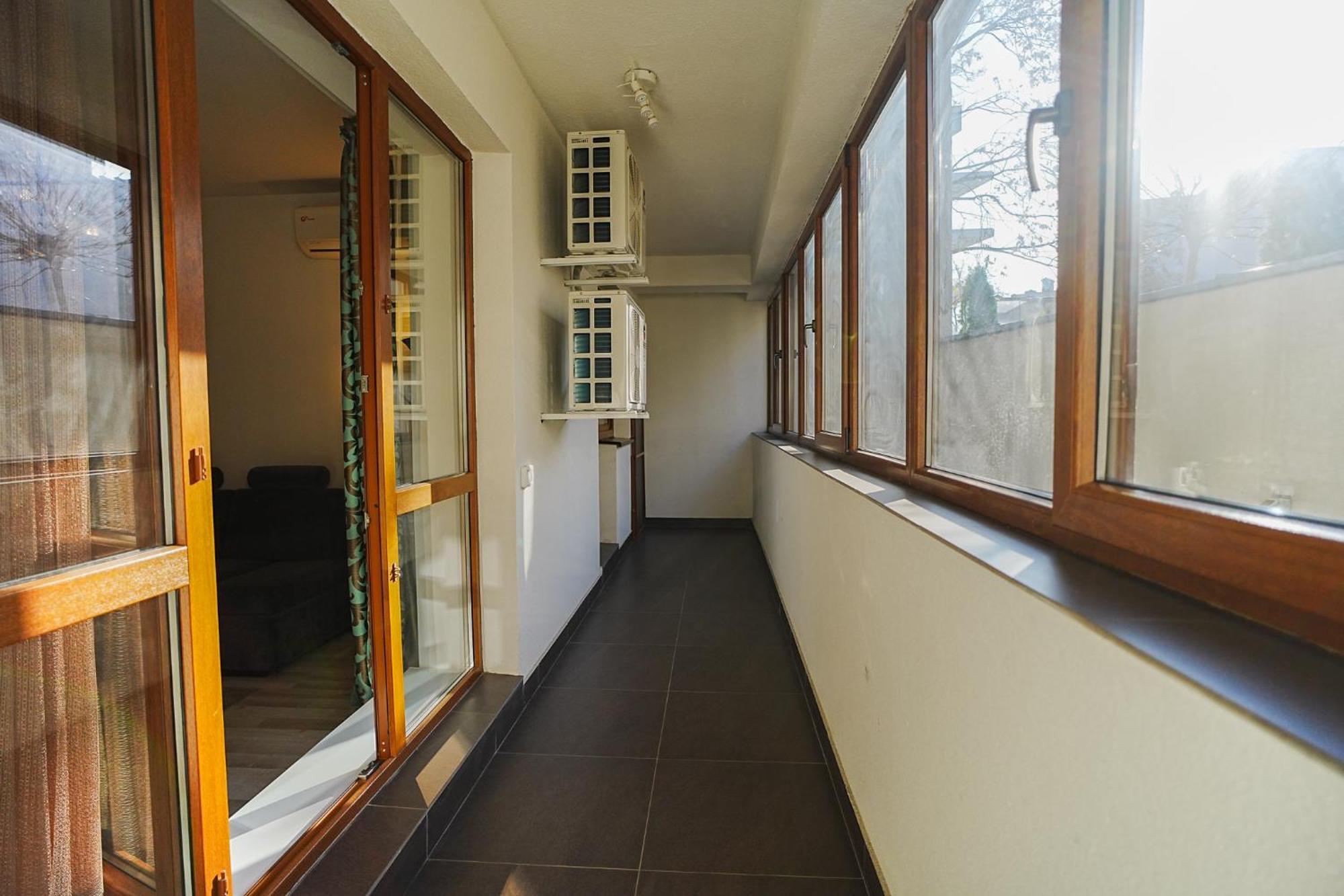 Hideaway Near Parliament Building Apartment Bukares Bagian luar foto