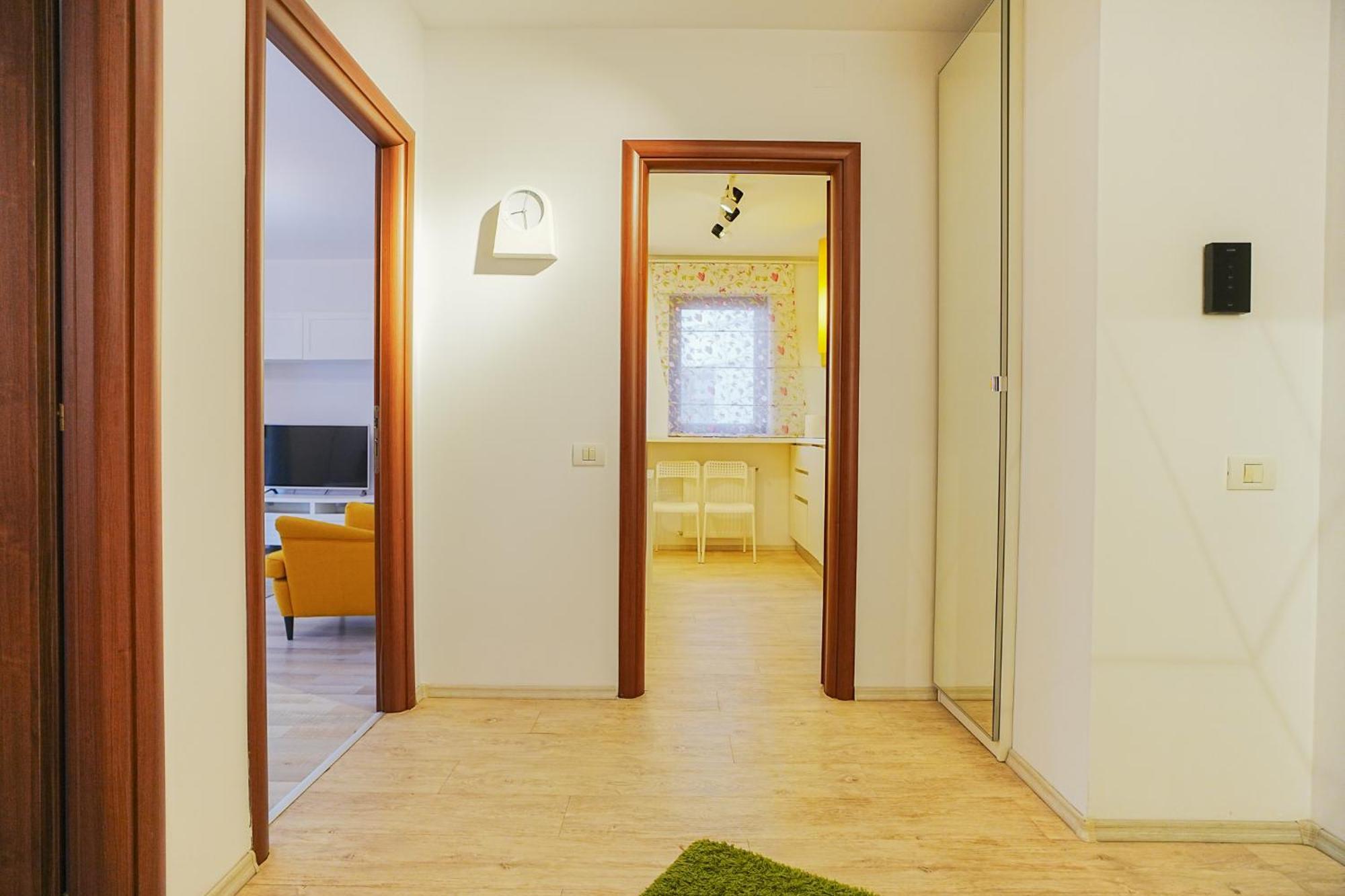 Hideaway Near Parliament Building Apartment Bukares Bagian luar foto