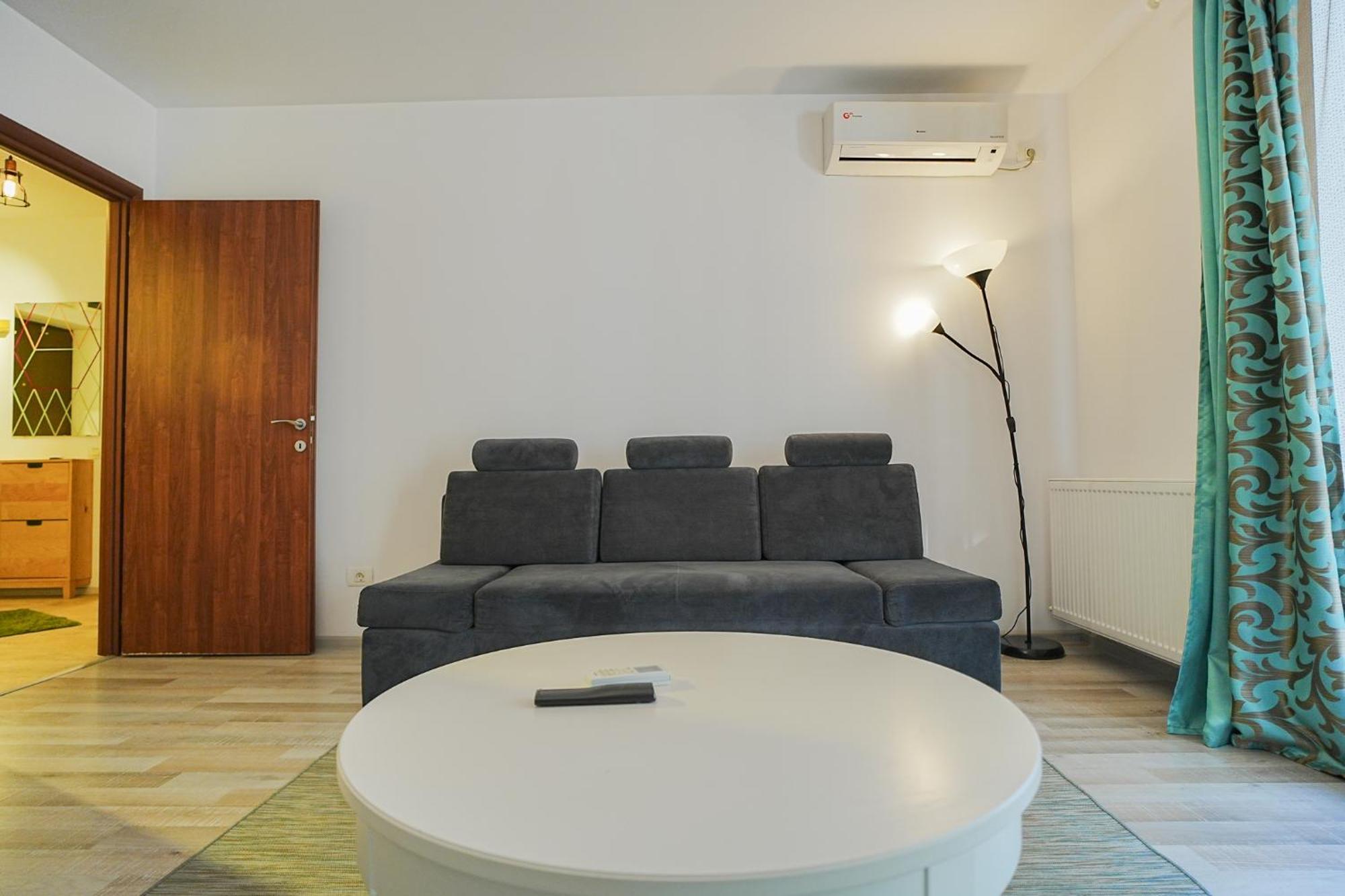 Hideaway Near Parliament Building Apartment Bukares Bagian luar foto