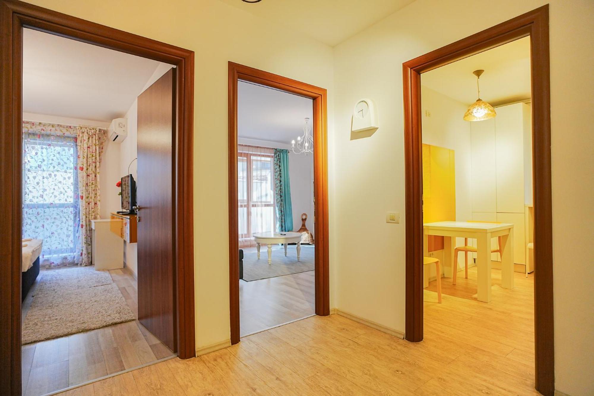 Hideaway Near Parliament Building Apartment Bukares Bagian luar foto